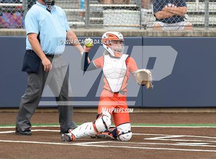 Thumbnail 2 in Bridgeland vs Tomball (UIL Softball 6A Region 2 Bi District) photogallery.
