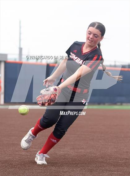 Thumbnail 2 in Bridgeland vs Tomball (UIL Softball 6A Region 2 Bi District) photogallery.