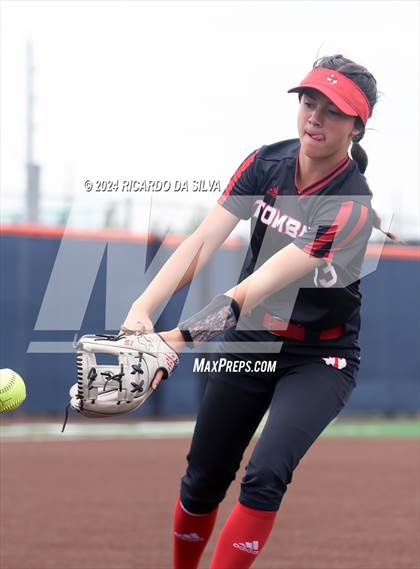 Thumbnail 1 in Bridgeland vs Tomball (UIL Softball 6A Region 2 Bi District) photogallery.