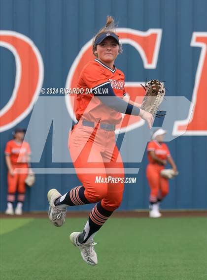 Thumbnail 2 in Bridgeland vs Tomball (UIL Softball 6A Region 2 Bi District) photogallery.