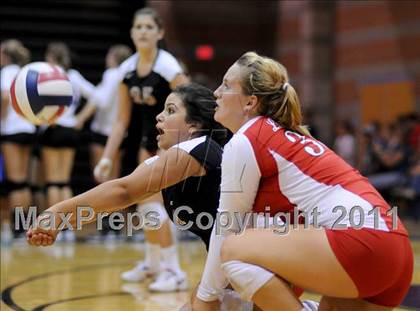 Thumbnail 2 in Lakewood vs. Great Oak (2010 Durango Fall Classic) photogallery.