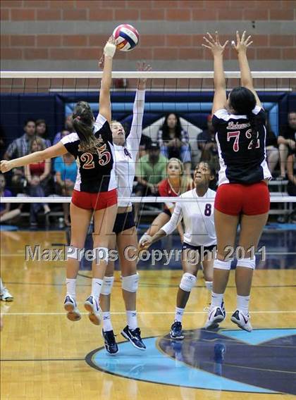Thumbnail 1 in Lakewood vs. Great Oak (2010 Durango Fall Classic) photogallery.
