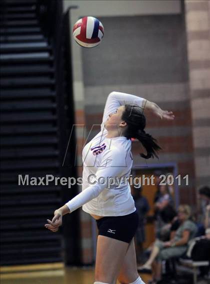 Thumbnail 2 in Lakewood vs. Great Oak (2010 Durango Fall Classic) photogallery.