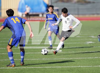 Thumbnail 3 in Santa Rosa vs Foothill (Winter Soccer Classic) photogallery.