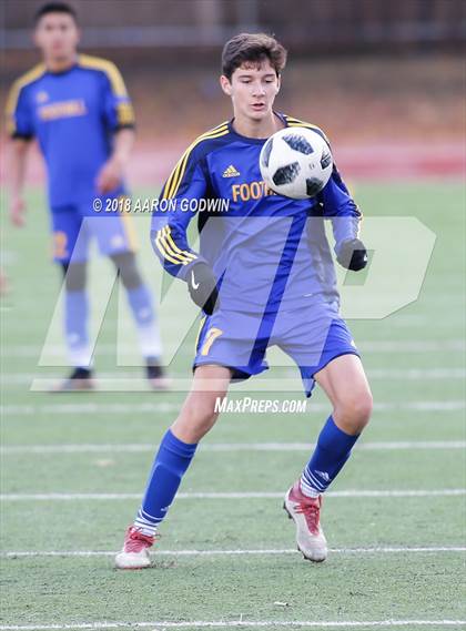 Thumbnail 3 in Santa Rosa vs Foothill (Winter Soccer Classic) photogallery.