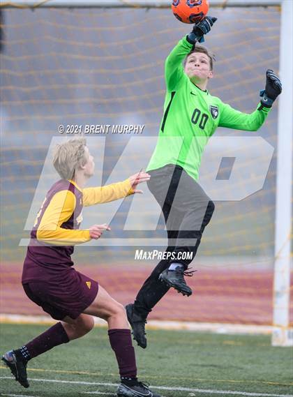 Thumbnail 3 in Windsor vs. Mesa Ridge (CHSAA 4A Playoffs Rd 1) photogallery.
