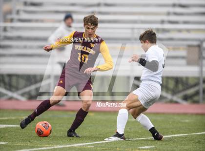 Thumbnail 3 in Windsor vs. Mesa Ridge (CHSAA 4A Playoffs Rd 1) photogallery.