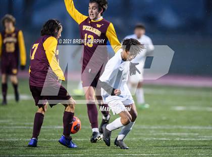 Thumbnail 3 in Windsor vs. Mesa Ridge (CHSAA 4A Playoffs Rd 1) photogallery.
