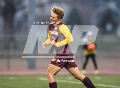 Thumbnail 3 in Windsor vs. Mesa Ridge (CHSAA 4A Playoffs Rd 1) photogallery.