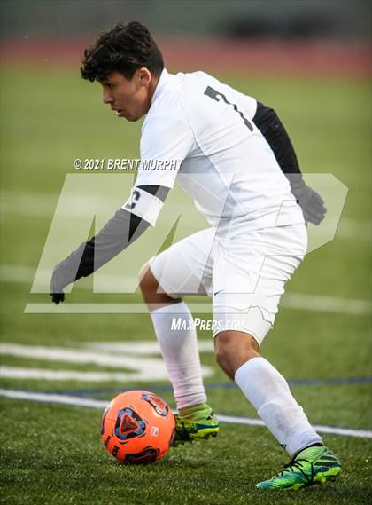 Thumbnail 1 in Windsor vs. Mesa Ridge (CHSAA 4A Playoffs Rd 1) photogallery.
