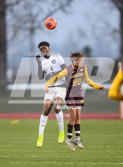 Thumbnail 2 in Windsor vs. Mesa Ridge (CHSAA 4A Playoffs Rd 1) photogallery.