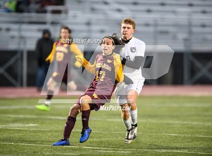 Thumbnail 2 in Windsor vs. Mesa Ridge (CHSAA 4A Playoffs Rd 1) photogallery.