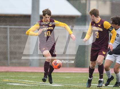 Thumbnail 2 in Windsor vs. Mesa Ridge (CHSAA 4A Playoffs Rd 1) photogallery.