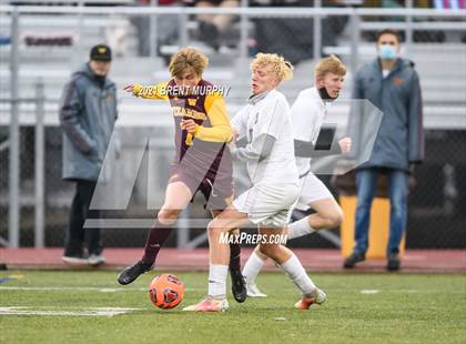 Thumbnail 3 in Windsor vs. Mesa Ridge (CHSAA 4A Playoffs Rd 1) photogallery.