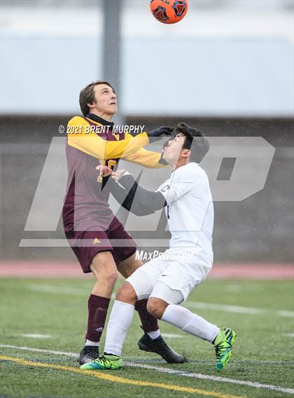 Thumbnail 3 in Windsor vs. Mesa Ridge (CHSAA 4A Playoffs Rd 1) photogallery.