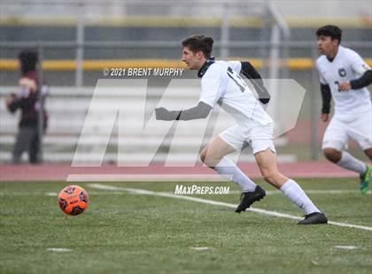 Thumbnail 3 in Windsor vs. Mesa Ridge (CHSAA 4A Playoffs Rd 1) photogallery.