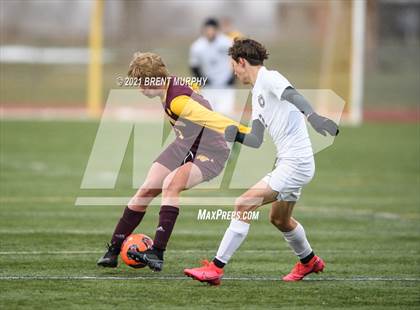 Thumbnail 3 in Windsor vs. Mesa Ridge (CHSAA 4A Playoffs Rd 1) photogallery.