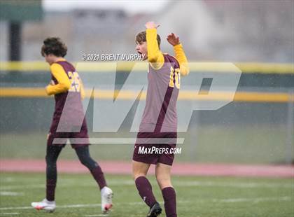 Thumbnail 2 in Windsor vs. Mesa Ridge (CHSAA 4A Playoffs Rd 1) photogallery.