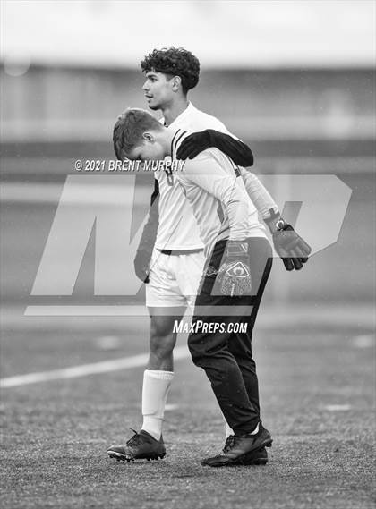 Thumbnail 2 in Windsor vs. Mesa Ridge (CHSAA 4A Playoffs Rd 1) photogallery.