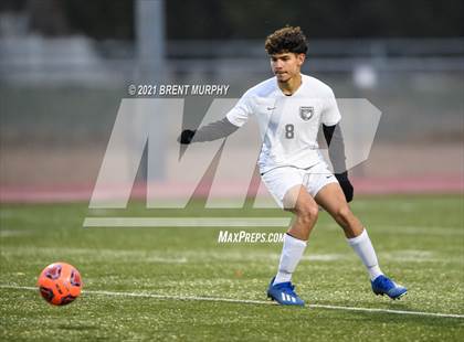 Thumbnail 3 in Windsor vs. Mesa Ridge (CHSAA 4A Playoffs Rd 1) photogallery.