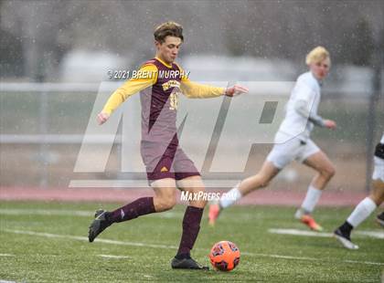 Thumbnail 2 in Windsor vs. Mesa Ridge (CHSAA 4A Playoffs Rd 1) photogallery.