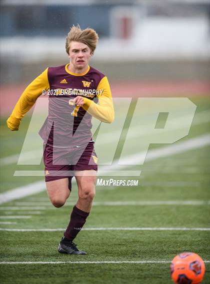 Thumbnail 1 in Windsor vs. Mesa Ridge (CHSAA 4A Playoffs Rd 1) photogallery.