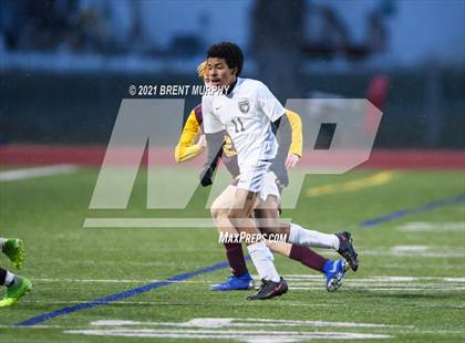 Thumbnail 1 in Windsor vs. Mesa Ridge (CHSAA 4A Playoffs Rd 1) photogallery.