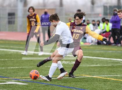 Thumbnail 2 in Windsor vs. Mesa Ridge (CHSAA 4A Playoffs Rd 1) photogallery.