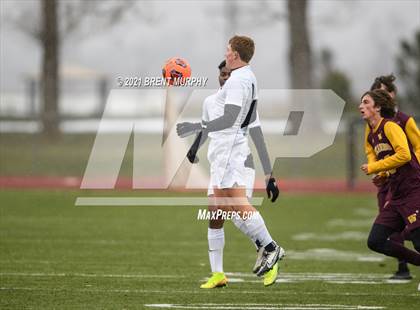Thumbnail 2 in Windsor vs. Mesa Ridge (CHSAA 4A Playoffs Rd 1) photogallery.