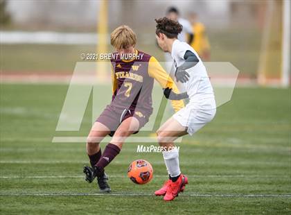 Thumbnail 2 in Windsor vs. Mesa Ridge (CHSAA 4A Playoffs Rd 1) photogallery.