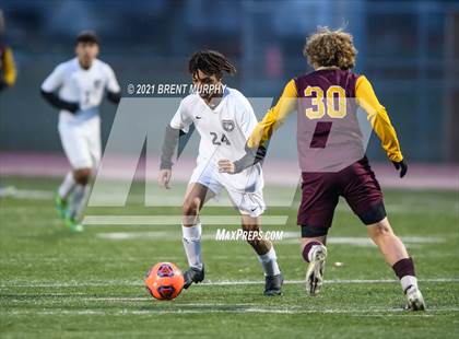 Thumbnail 3 in Windsor vs. Mesa Ridge (CHSAA 4A Playoffs Rd 1) photogallery.