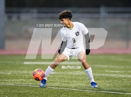 Thumbnail 2 in Windsor vs. Mesa Ridge (CHSAA 4A Playoffs Rd 1) photogallery.