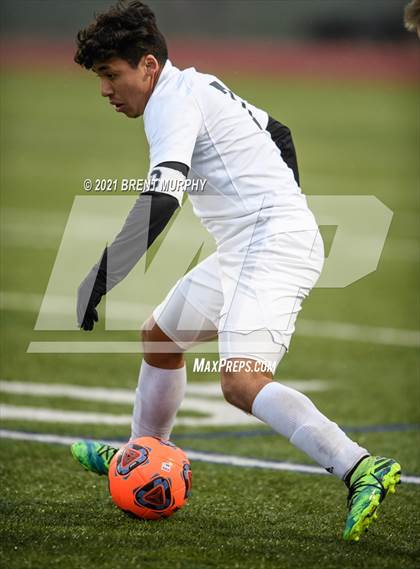 Thumbnail 2 in Windsor vs. Mesa Ridge (CHSAA 4A Playoffs Rd 1) photogallery.