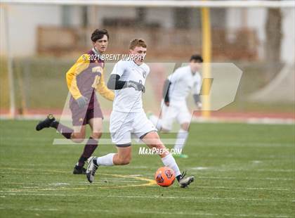 Thumbnail 1 in Windsor vs. Mesa Ridge (CHSAA 4A Playoffs Rd 1) photogallery.