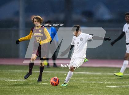 Thumbnail 1 in Windsor vs. Mesa Ridge (CHSAA 4A Playoffs Rd 1) photogallery.