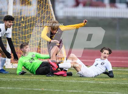 Thumbnail 1 in Windsor vs. Mesa Ridge (CHSAA 4A Playoffs Rd 1) photogallery.