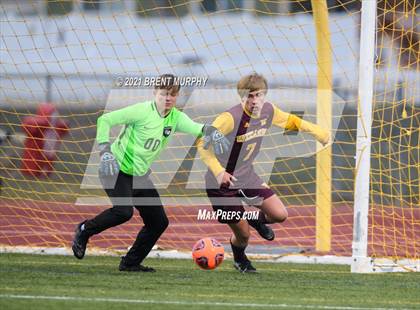 Thumbnail 2 in Windsor vs. Mesa Ridge (CHSAA 4A Playoffs Rd 1) photogallery.