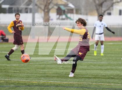 Thumbnail 1 in Windsor vs. Mesa Ridge (CHSAA 4A Playoffs Rd 1) photogallery.