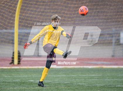 Thumbnail 3 in Windsor vs. Mesa Ridge (CHSAA 4A Playoffs Rd 1) photogallery.