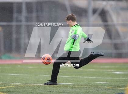 Thumbnail 3 in Windsor vs. Mesa Ridge (CHSAA 4A Playoffs Rd 1) photogallery.