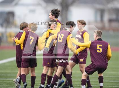 Thumbnail 2 in Windsor vs. Mesa Ridge (CHSAA 4A Playoffs Rd 1) photogallery.