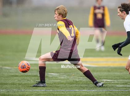 Thumbnail 2 in Windsor vs. Mesa Ridge (CHSAA 4A Playoffs Rd 1) photogallery.
