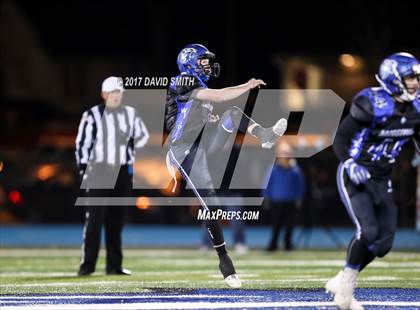 Thumbnail 2 in Harrisonville vs. Webb City photogallery.