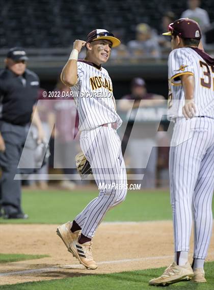 Thumbnail 2 in Desert Mountain vs Nogales (AIA 5A Semifinal A) photogallery.