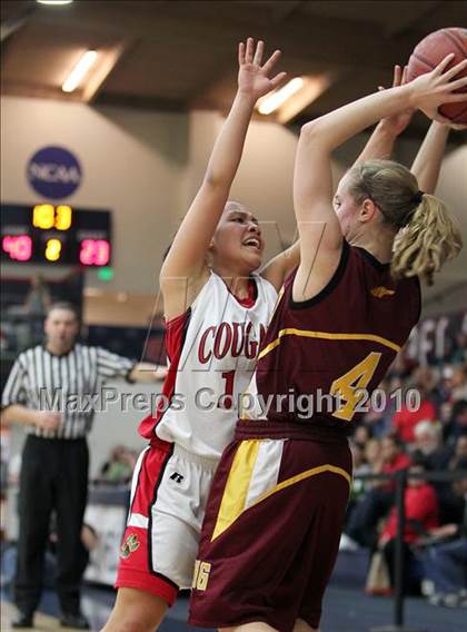Thumbnail 3 in Carondelet vs. Northgate (CIF NCS D2 Final) photogallery.