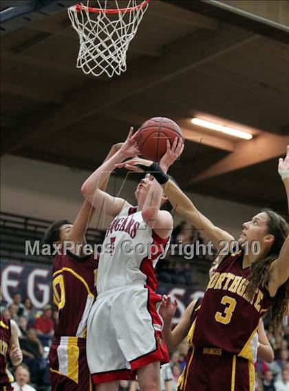 Thumbnail 2 in Carondelet vs. Northgate (CIF NCS D2 Final) photogallery.