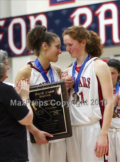 Thumbnail 1 in Carondelet vs. Northgate (CIF NCS D2 Final) photogallery.