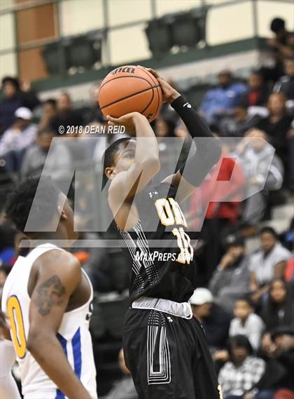 Thumbnail 2 in Orr vs. Simeon (IHSA CPS City Final) photogallery.
