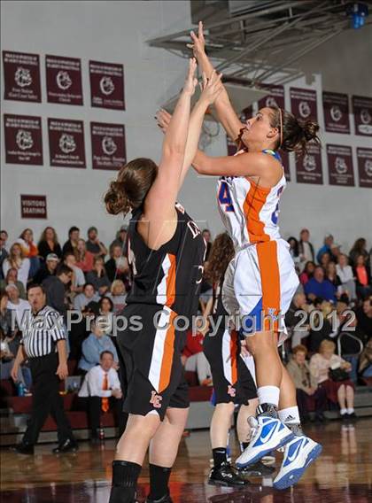 Thumbnail 2 in Lenoir City vs William Blount (4AAA Round 2 Playoff) photogallery.