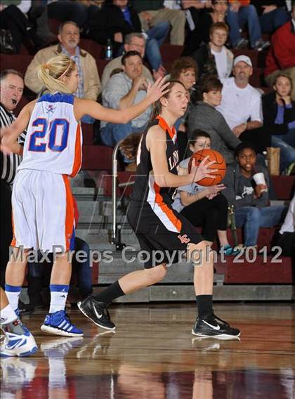 Thumbnail 2 in Lenoir City vs William Blount (4AAA Round 2 Playoff) photogallery.